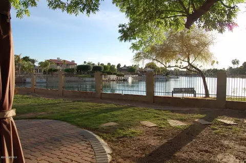 2334 S Playa Cir, Mesa, AZ 85202 photo 4