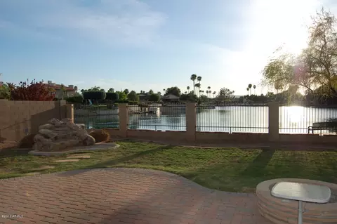 2334 S Playa Cir, Mesa, AZ 85202 photo 2
