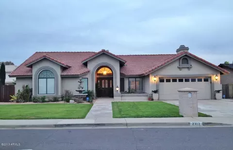 2313 E Leonora St, Mesa, AZ 85213 photo 1