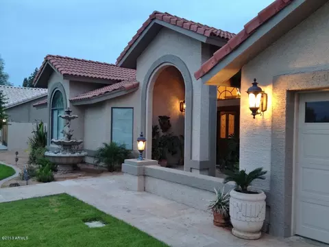 2313 E Leonora St, Mesa, AZ 85213 photo 2