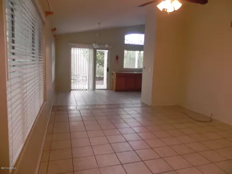1348 E Helena Dr, Phoenix, AZ 85022 photo 3
