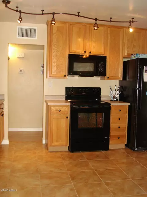 1815 S Shafer Dr, Tempe, AZ 85281 photo 3