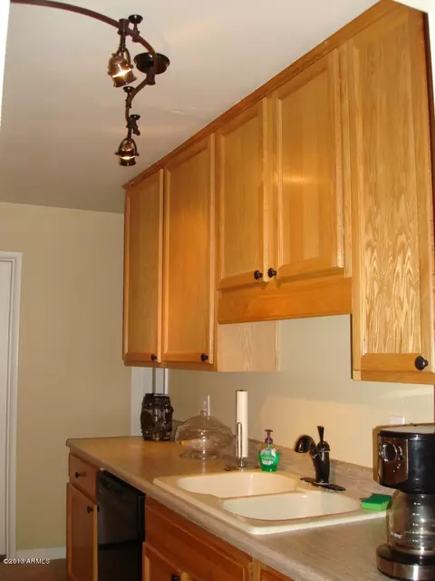 1815 S Shafer Dr, Tempe, AZ 85281 photo 2