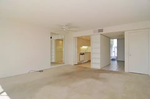 4401 N 40th St #11, Phoenix, AZ 85018 photo 4
