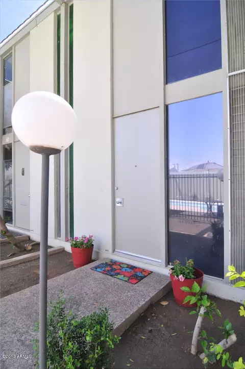 4401 N 40th St #11, Phoenix, AZ 85018 photo 2