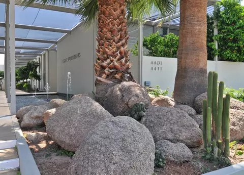 4401 N 40th St #11, Phoenix, AZ 85018 photo 1