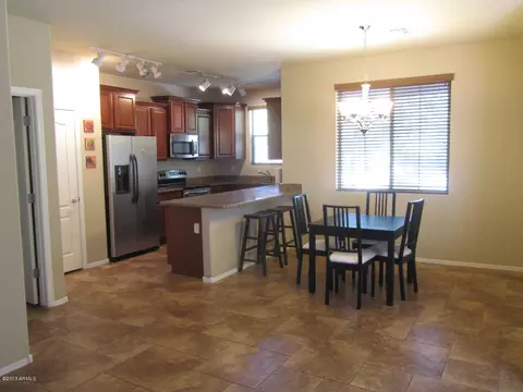 4381 E Rosemonte Dr, Phoenix, AZ 85050 photo 4
