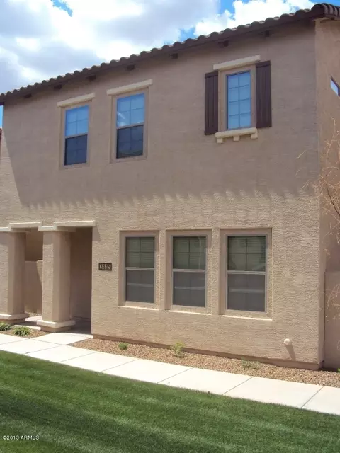 3445 S Falcon Dr, Gilbert, AZ 85297 photo 2