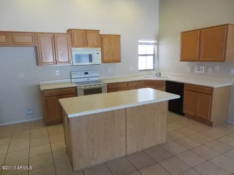 180 W Brooks St, Gilbert, AZ 85233 photo 3