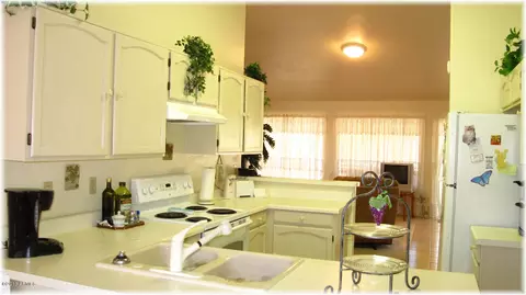 4550 E Michelle Dr, Phoenix, AZ 85032 photo 6