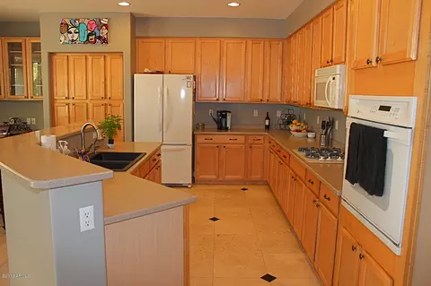 851 E Toledo St, Gilbert, AZ 85295 photo 7