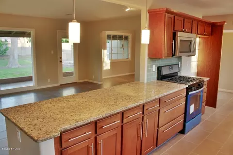 6827 N 2nd St, Phoenix, AZ 85012 photo 9
