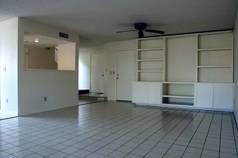 4338 E Vaughn Dr, Phoenix, AZ 85044 photo 4