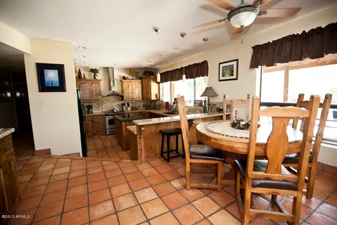 3915 E Mountain View Rd, Phoenix, AZ 85028 photo 8