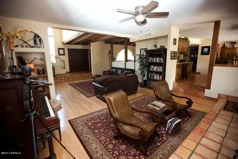 3915 E Mountain View Rd, Phoenix, AZ 85028 photo 14