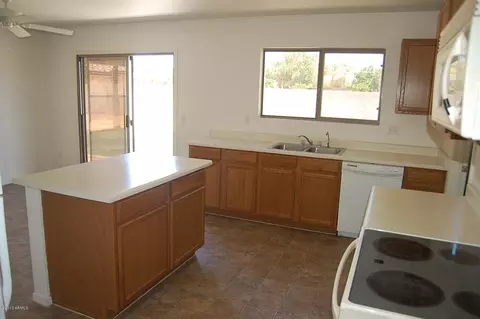 3231 S Martingale Rd, Gilbert, AZ 85297 photo 9