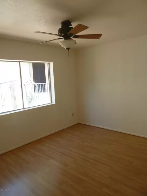 1041 E Sandpiper Dr, Tempe, AZ 85283 photo 2