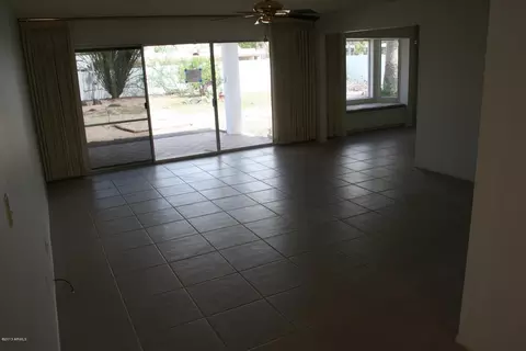 122 E Tam Oshanter Dr, Phoenix, AZ 85022 photo 2
