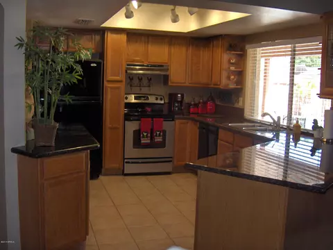 4623 E Sandra Ter, Phoenix, AZ 85032 photo 2