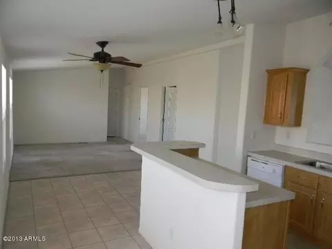 569 S Warner Dr, Apache Junction, AZ 85120 photo 7