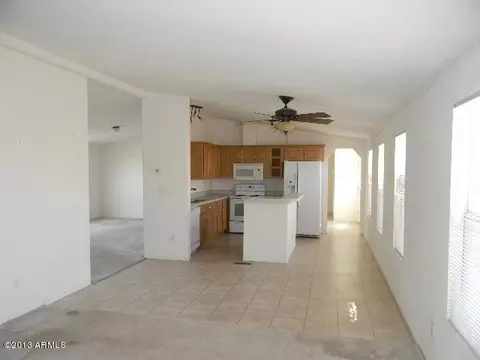 569 S Warner Dr, Apache Junction, AZ 85120 photo 8