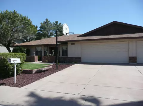 2707 Encanto Cir, Mesa, AZ 85213 photo 2