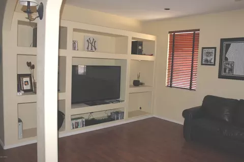 1312 S Roseann --, Mesa, AZ 85209 photo 3