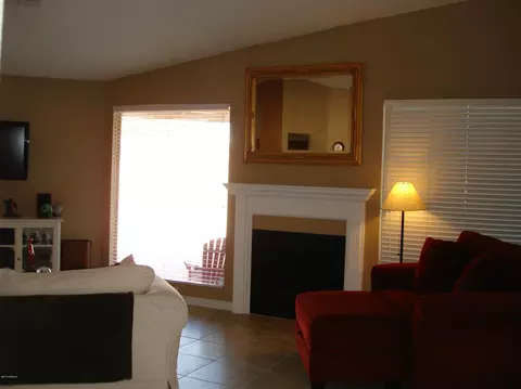 4240 E Sandia St, Phoenix, AZ 85044 photo 4