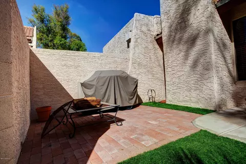 2020 E Solana Dr, Tempe, AZ 85281 photo 11