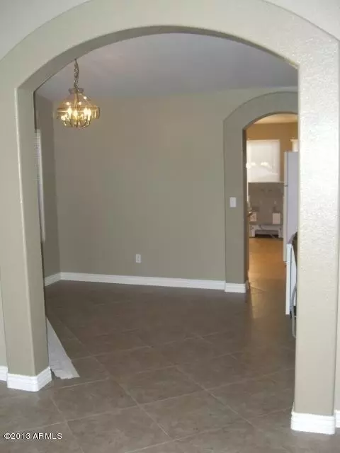 3110 E Wahalla Ln, Phoenix, AZ 85050 photo 2