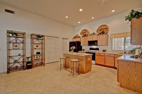897 S Ash St, Gilbert, AZ 85233 photo 12