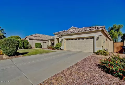 897 S Ash St, Gilbert, AZ 85233 photo 2