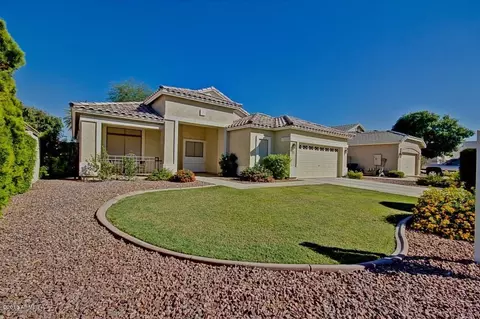 897 S Ash St, Gilbert, AZ 85233 photo 3