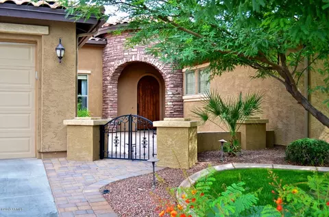 3432 E Virgil Dr, Gilbert, AZ 85298 photo 1