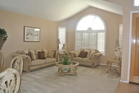 1548 E Iris Dr, Chandler, AZ 85286 photo 8