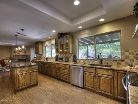 2049 E Pebble Beach Dr, Tempe, AZ 85282 photo 16
