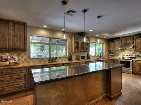 2049 E Pebble Beach Dr, Tempe, AZ 85282 photo 12