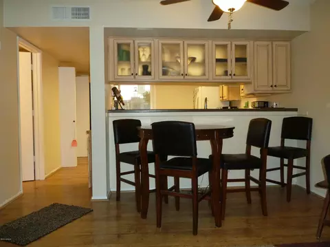 2837 E Beck Ln #2, Phoenix, AZ 85032 photo 1