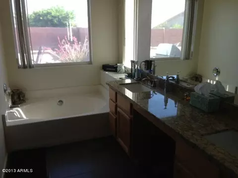 907 E Montoya Ln, Phoenix, AZ 85024 photo 7