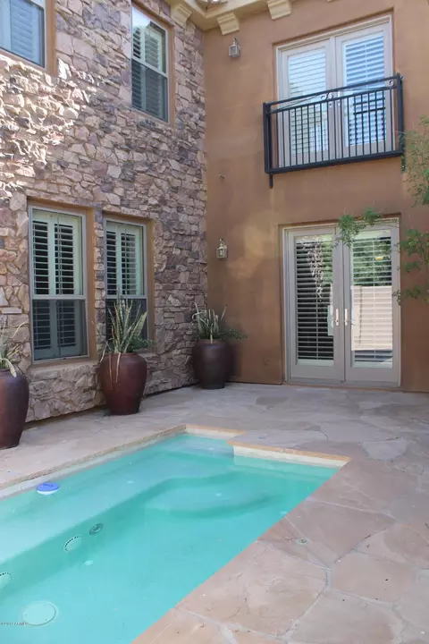 3923 E Crest Ln, Phoenix, AZ 85050 photo 23