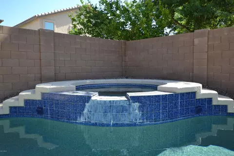 1918 E Patrick Ln, Phoenix, AZ 85024 photo 4