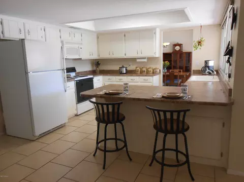 1845 E Auburn Dr, Tempe, AZ 85283 photo 2