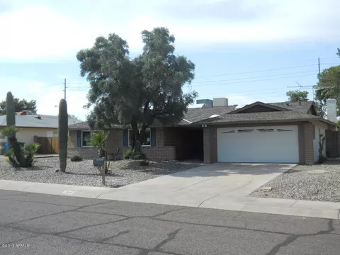 2816 E Cannon Dr, Phoenix, AZ 85028 photo 2