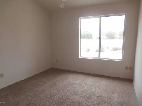 913 E Verbena Dr, Phoenix, AZ 85048 photo 8