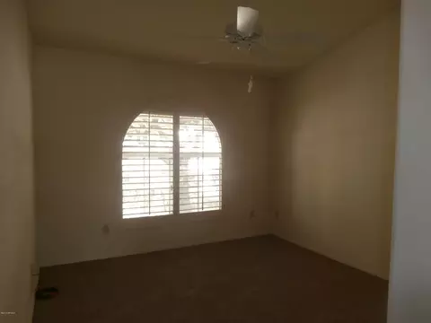 913 E Verbena Dr, Phoenix, AZ 85048 photo 4