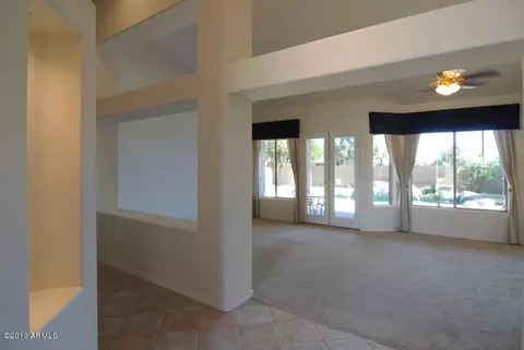 3073 E Indigo Bay Dr, Gilbert, AZ 85234 photo 2
