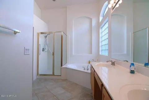 3073 E Indigo Bay Dr, Gilbert, AZ 85234 photo 9