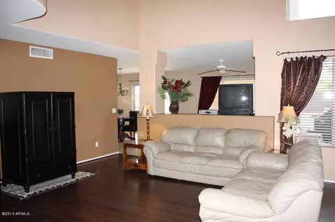 3946 E Rosemonte Dr, Phoenix, AZ 85050 photo 3
