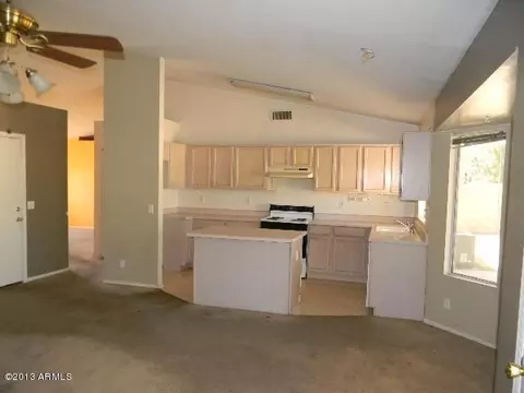 902 S Wanda Dr, Gilbert, AZ 85296 photo 7