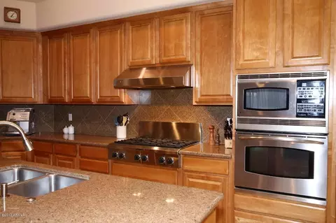 434 E Desert Wind Dr, Phoenix, AZ 85048 photo 12